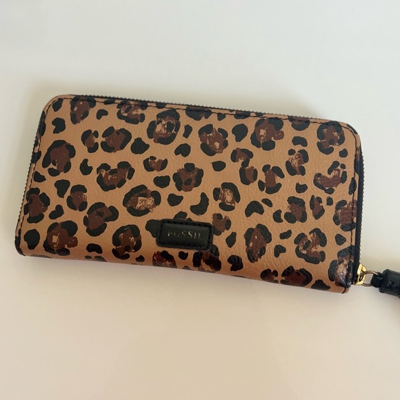 FOSSIL LEOPARD WALLET - Picture 1 of 5